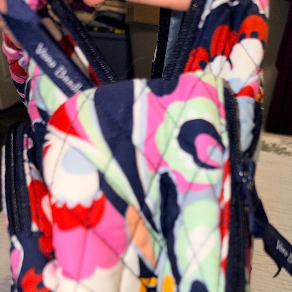 Vera Bradley NWOT Multicolor Floral Quilted Backpack - Picture 4 of 10